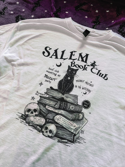 T-Shirt mit Print „Salem's Book Club“