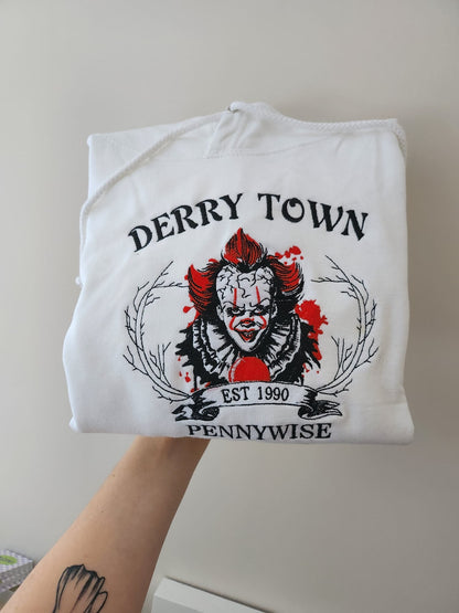 Kapuzenpullover mit Pennywise-Stickerei