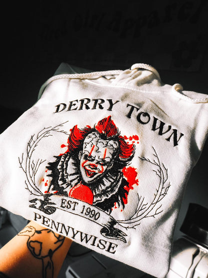 Kapuzenpullover mit Pennywise-Stickerei